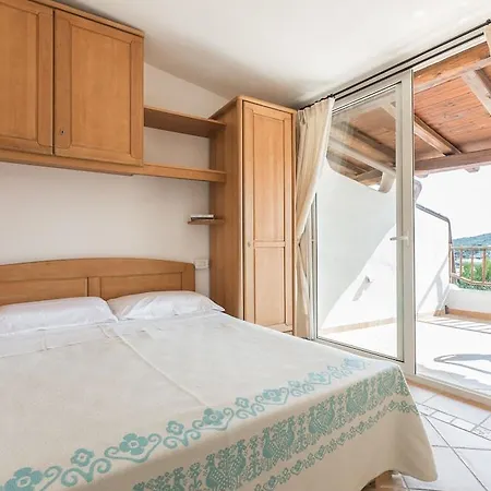 Apartmanhotel Capo Ceraso Family Costa Corallina