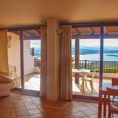 Capo Ceraso Family Apartmanhotel 3*