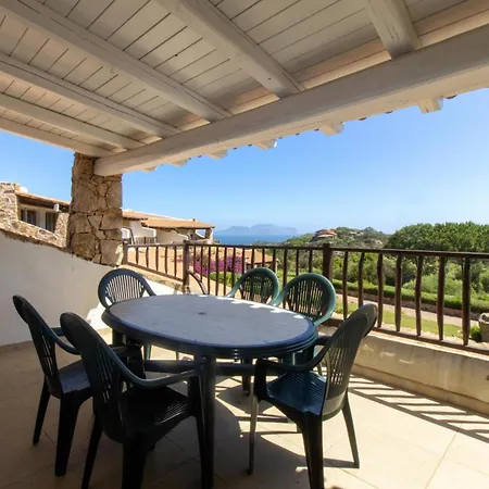 Apartmanhotel Capo Ceraso Family 3*