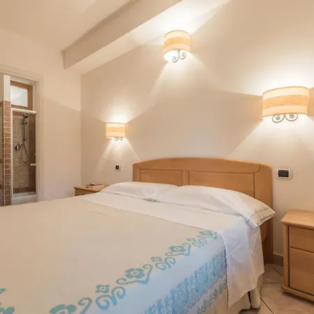 Capo Ceraso Family Apartmanhotel 3*