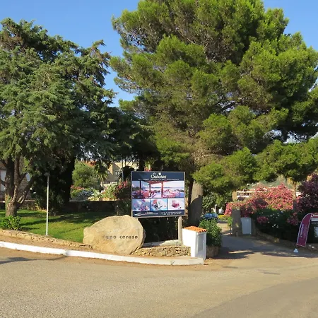 アパートホテル Capo Ceraso Family