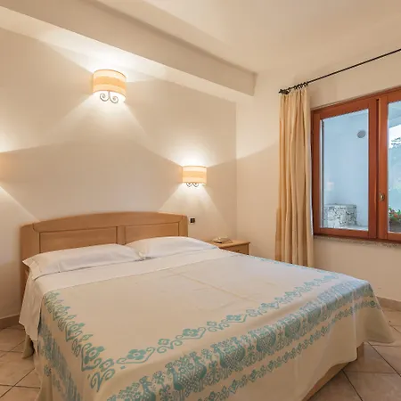 Capo Ceraso Family アパートホテル