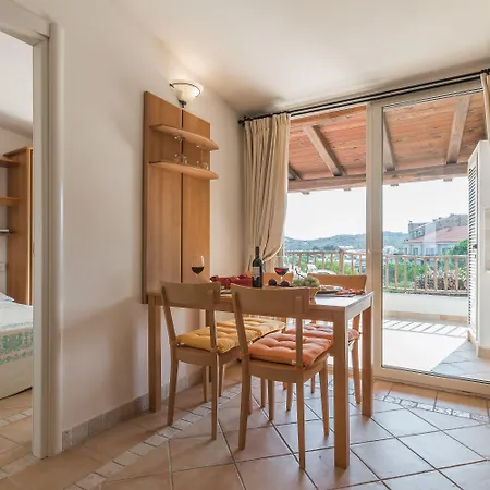 Capo Ceraso Family コスタ・コラッリナ