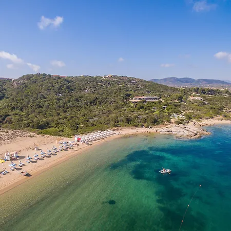 アパートホテル Capo Ceraso Family 4*