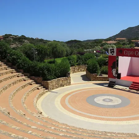 Capo Ceraso Family アパートホテル 4*