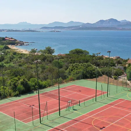 アパートホテル Capo Ceraso Family 4*