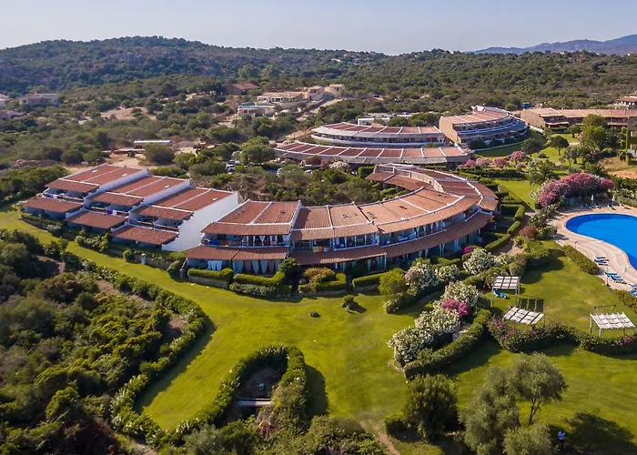 Aparthotel Capo Ceraso Family 4*